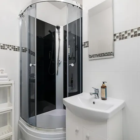 Appartement Bright And Cozy Smocza By Renters *