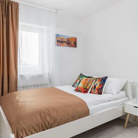 Appartement Bright And Cozy Smocza By Renters *